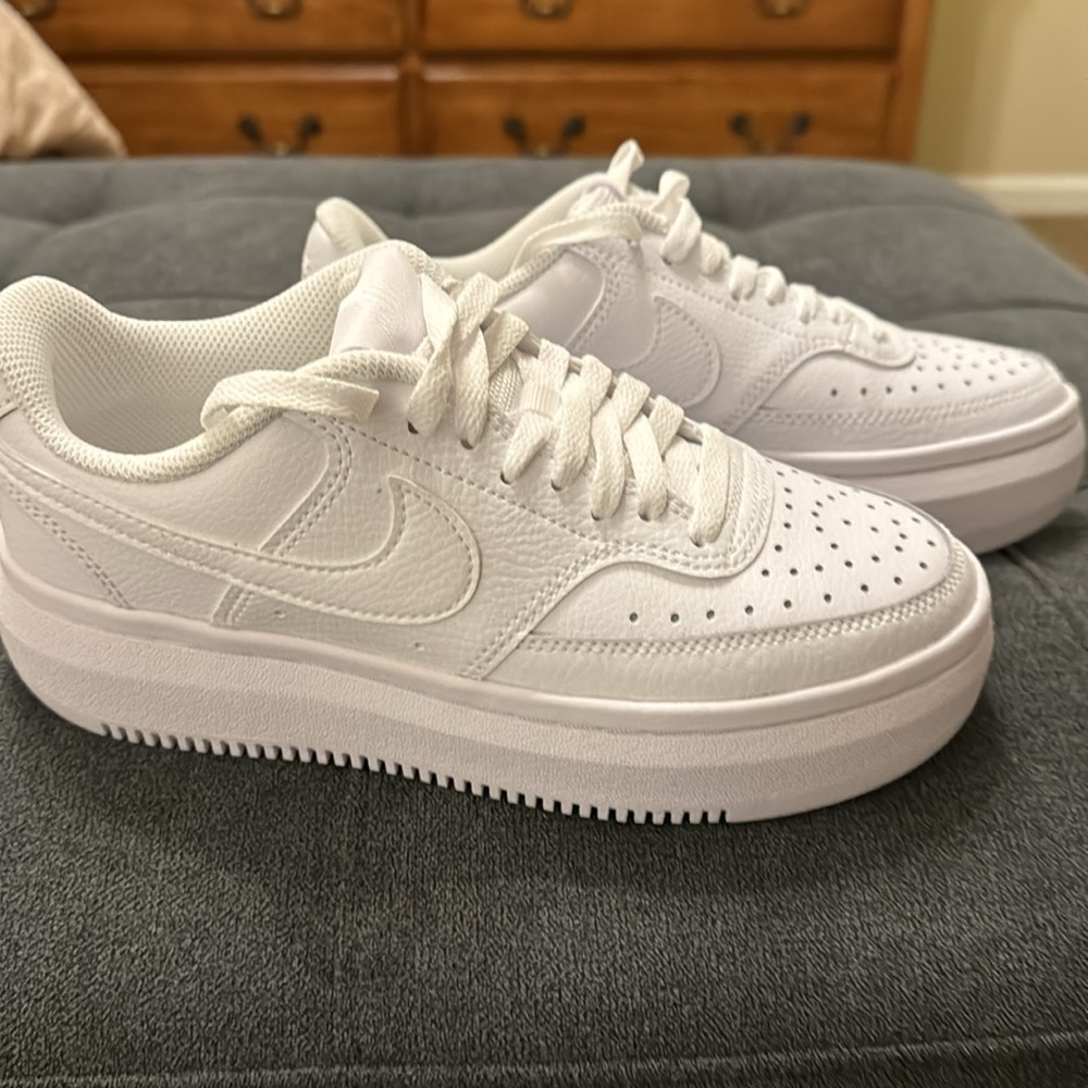 Nike Women’s Court Vision Alta Platform All White Leather Size 7